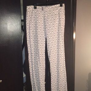 These wide leg women’s pant are adorable!